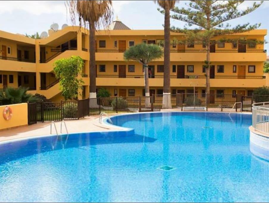 Studio In Torres Del Sol Griffin Near The Beach Arona  Exterior photo